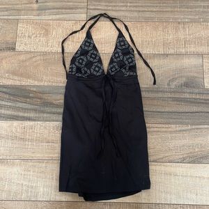 Black tank top with white print